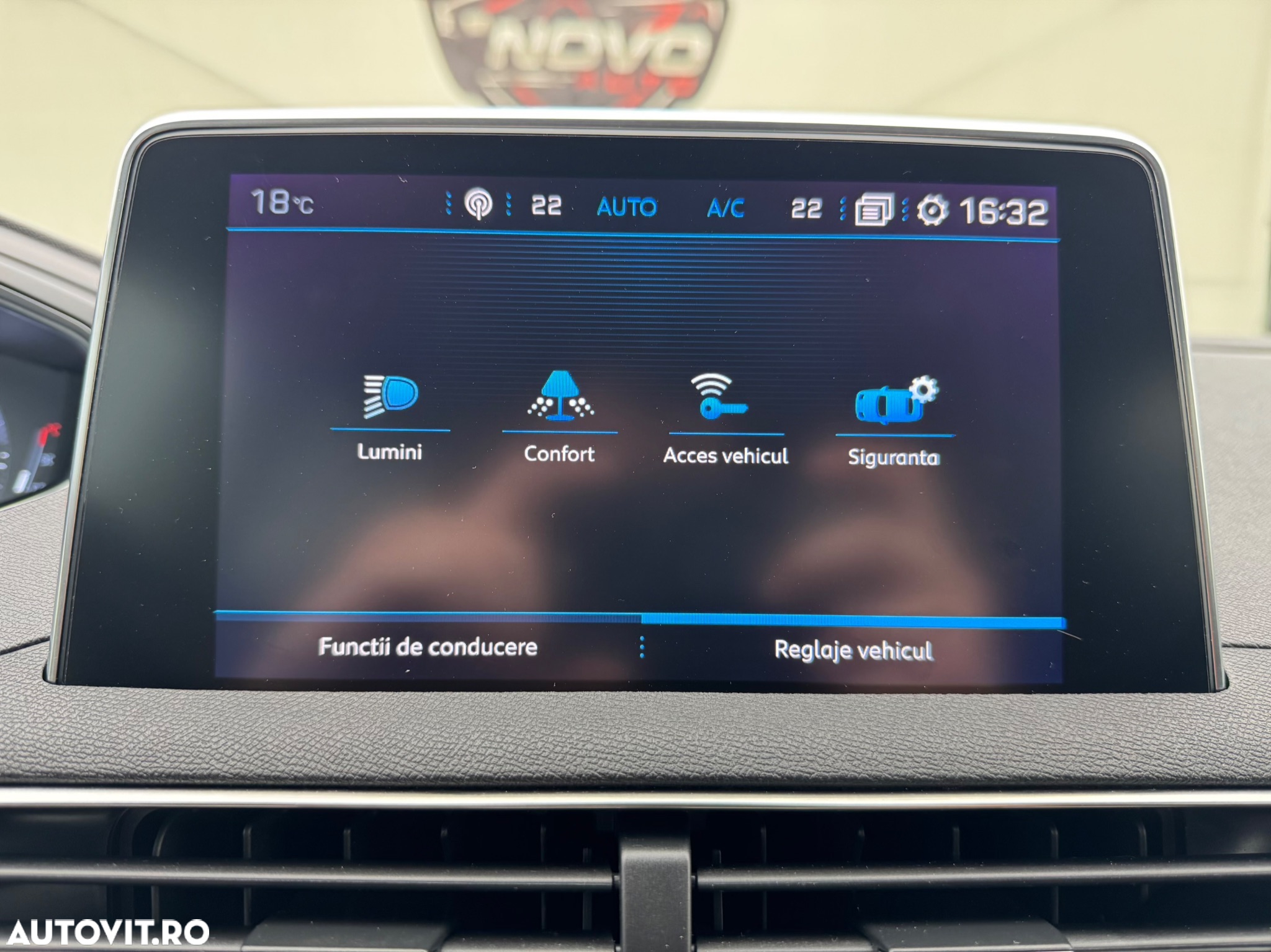 Peugeot 3008 BlueHDi 130 Stop & Start EAT8 Roadtrip - 14