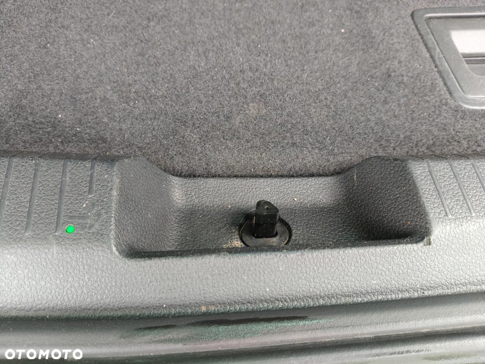 Volkswagen Golf 2.0 BlueTDI Highline - 39