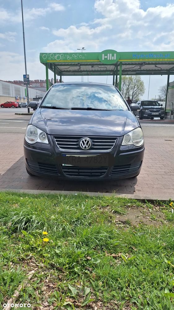 Volkswagen Polo 1.4 16V Comfortline - 1