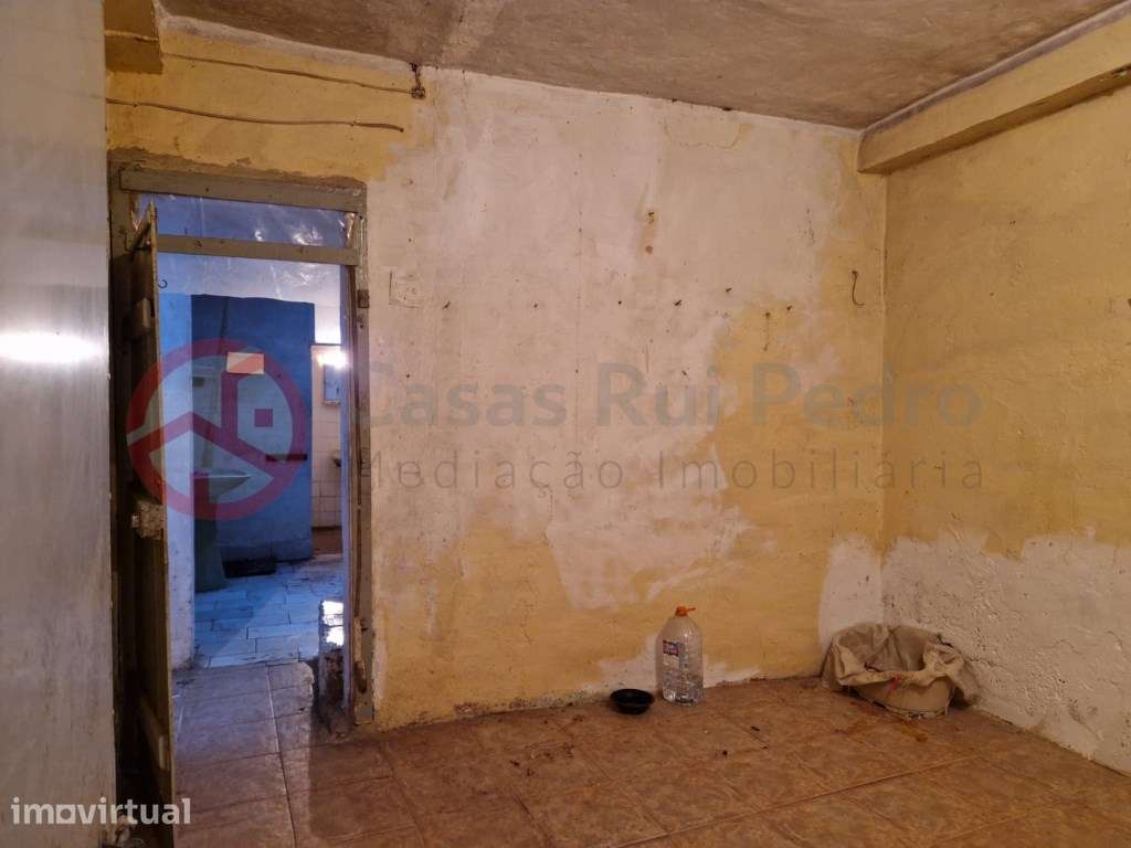 Moradia T2 com sótão e terraço - Grande imagem: 2/25