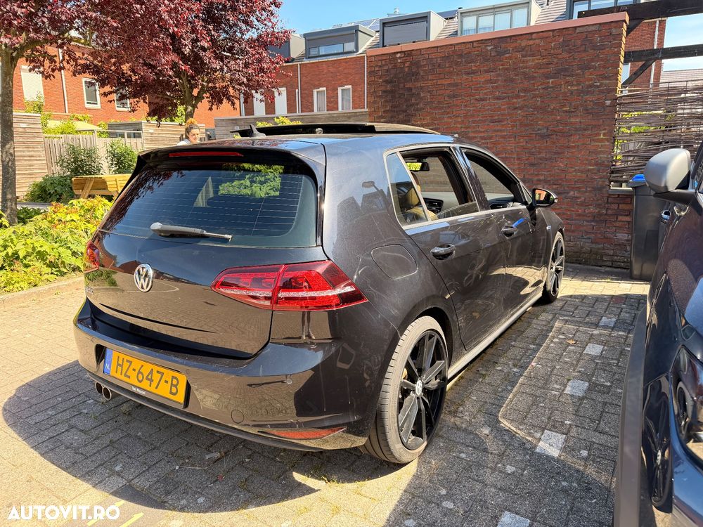 Volkswagen Golf Standard - 5