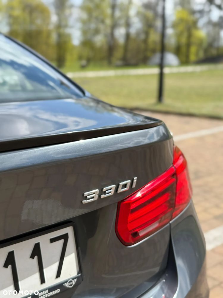 BMW Seria 3 328i xDrive Sport-Aut Sport Line - 13