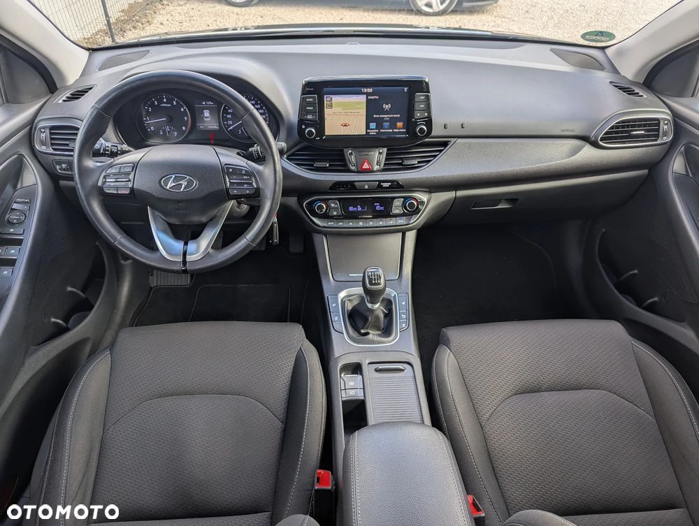 Hyundai i30 1.4 T-GDI Family+ - 11