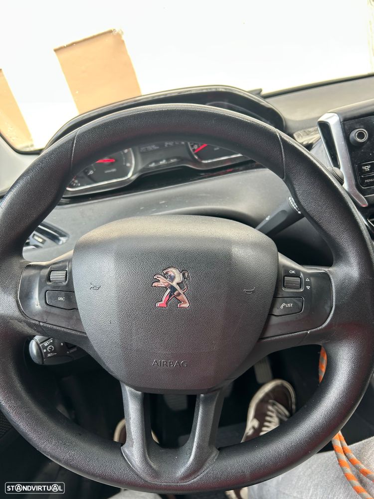 Peugeot 208 1.4 HDi SE Style - 18