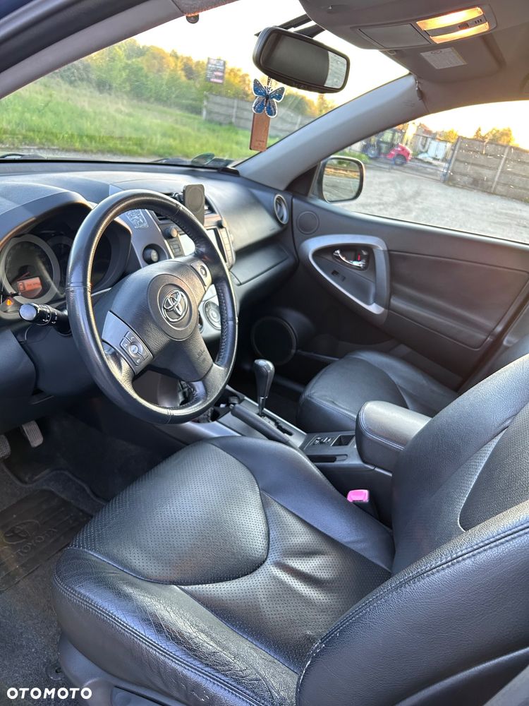 Toyota RAV4 2.0 VVT-i Prestige - 8
