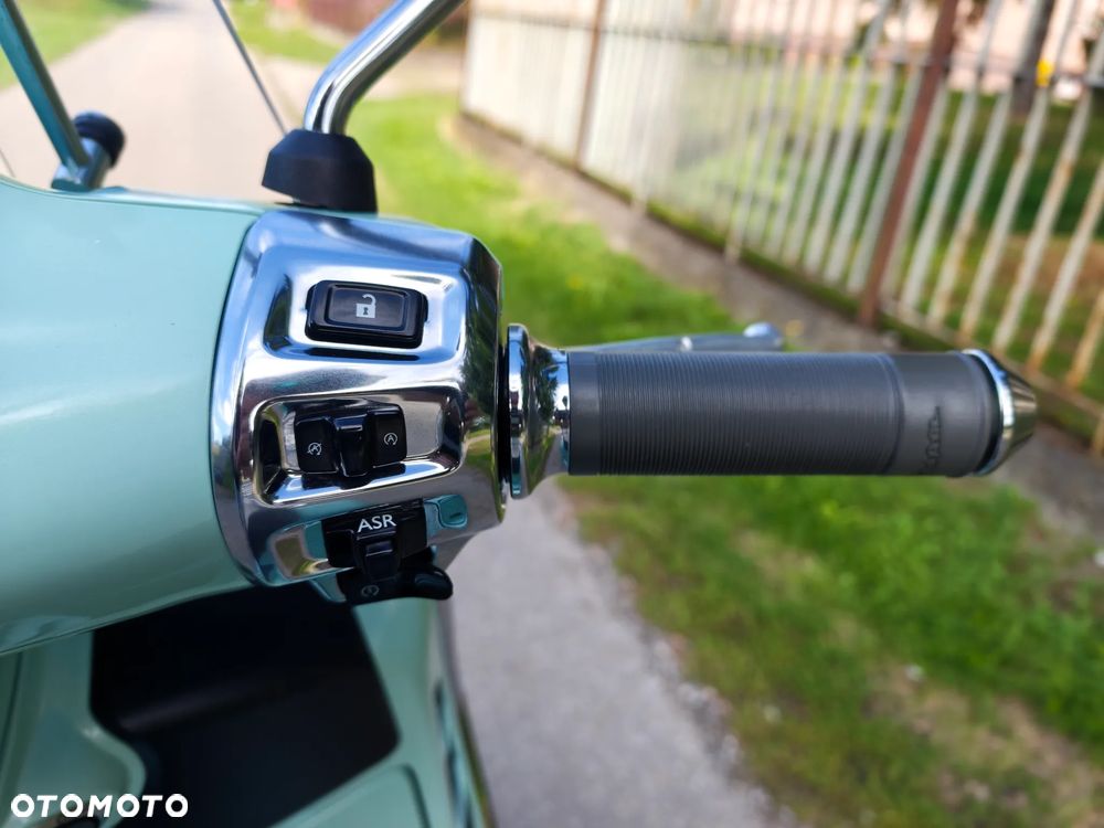 Piaggio Vespa - 18