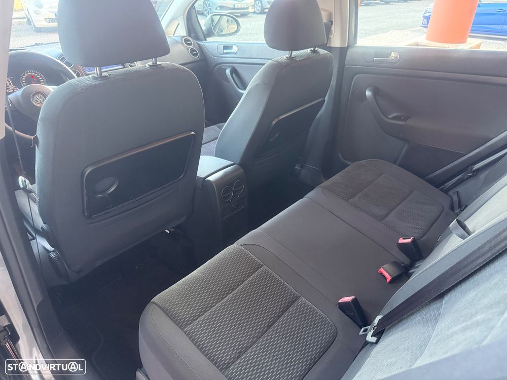 VW Golf Plus 1.6 TDi Highline - 33