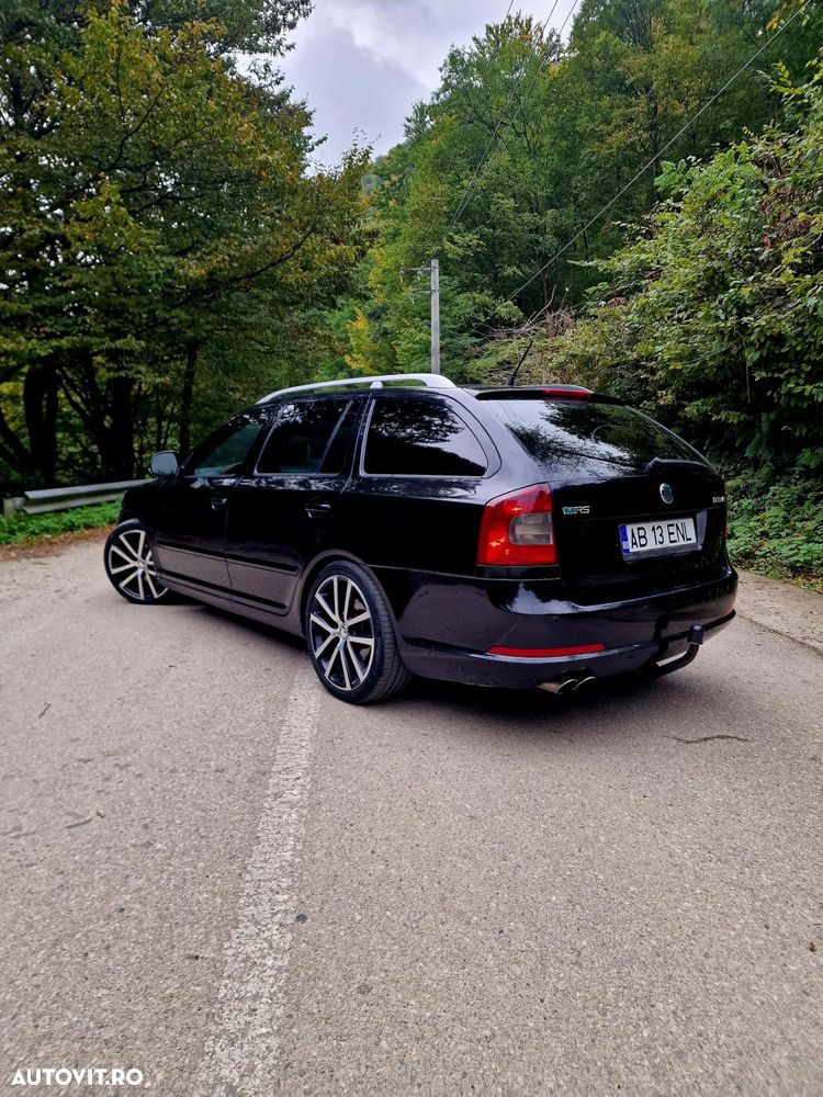 Skoda Octavia Combi 2.0 TDI CR DPF RS - 21