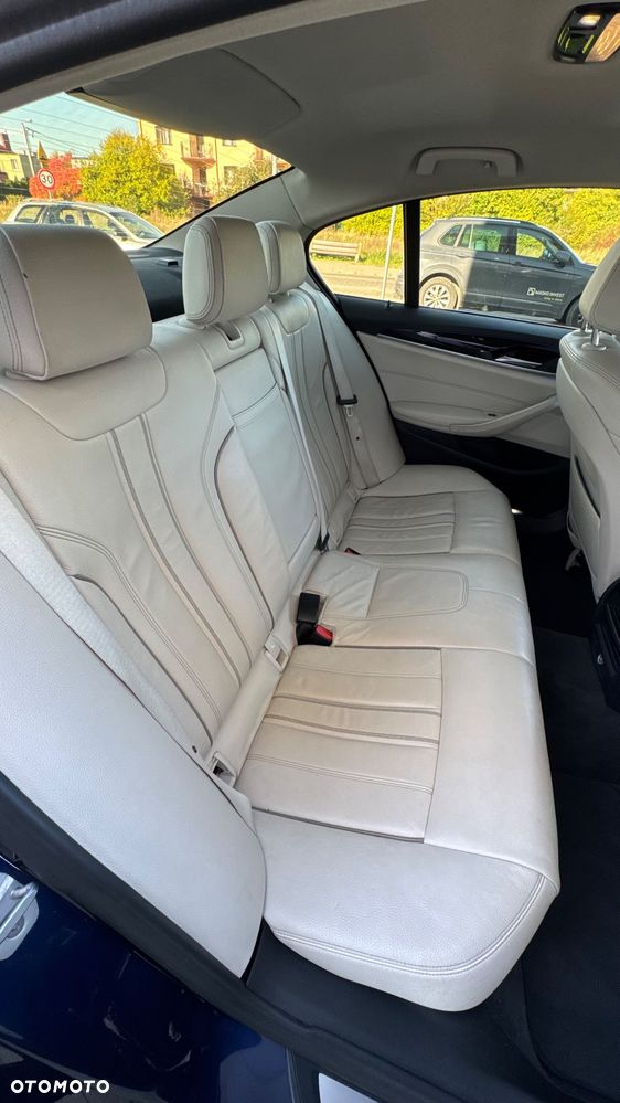 BMW Seria 5 520d xDrive Sport Line sport - 10