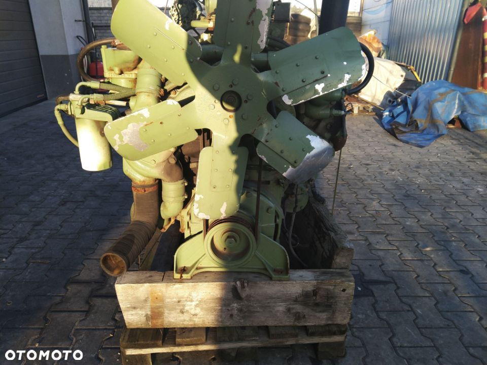 Silnik V6 6 CYL Detroit 7067-7040 7067 7040 Engine FOX 6650 6600 Sieczkarnia Kombajn Deutz Perkins - 8