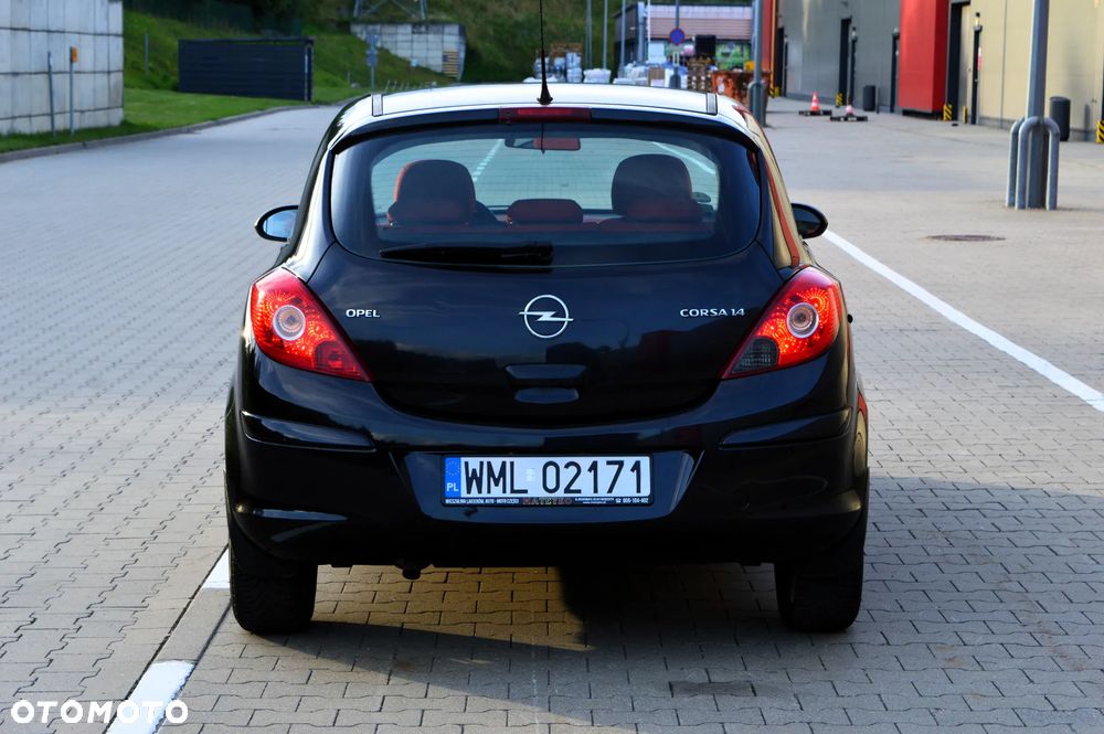 Opel Corsa 1.4 16V Cosmo - 29