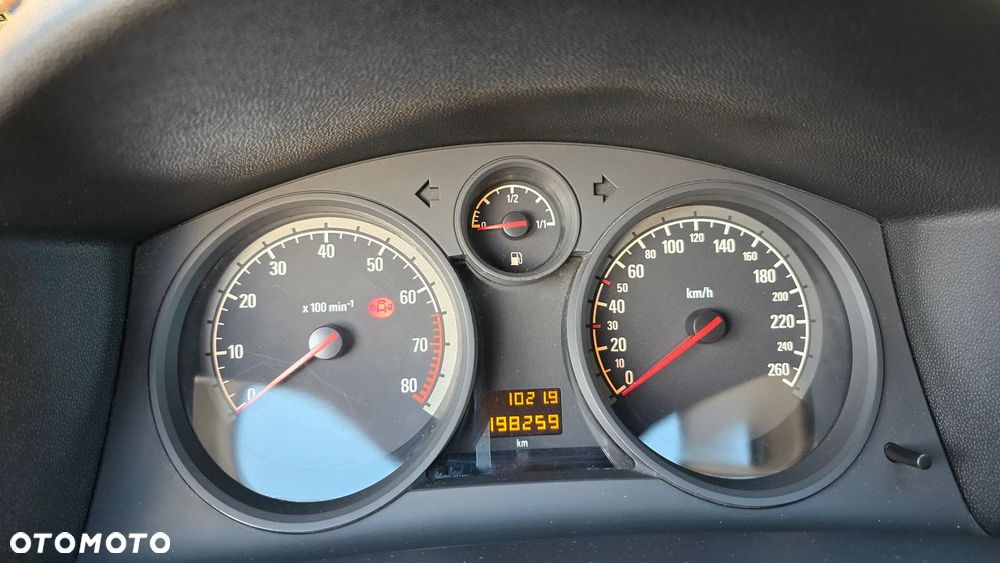 Opel Astra - 32