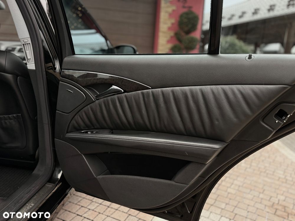 Mercedes-Benz Klasa E 320 Avantgarde - 30