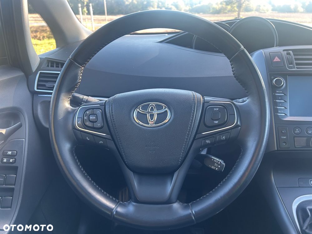 Toyota Verso 1.8 7-Sitzer Skyview Edition - 30