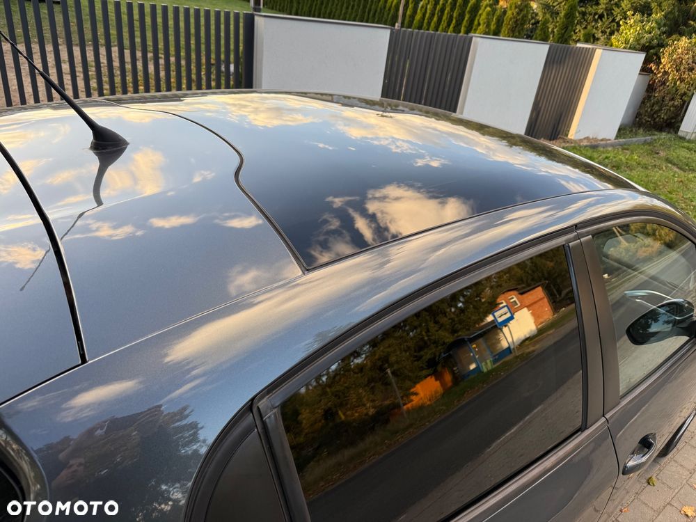 Peugeot 208 - 14