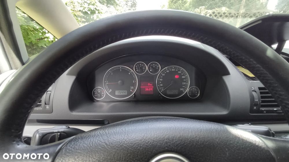 Volkswagen Sharan 1.9 TDI Comfortline - 9
