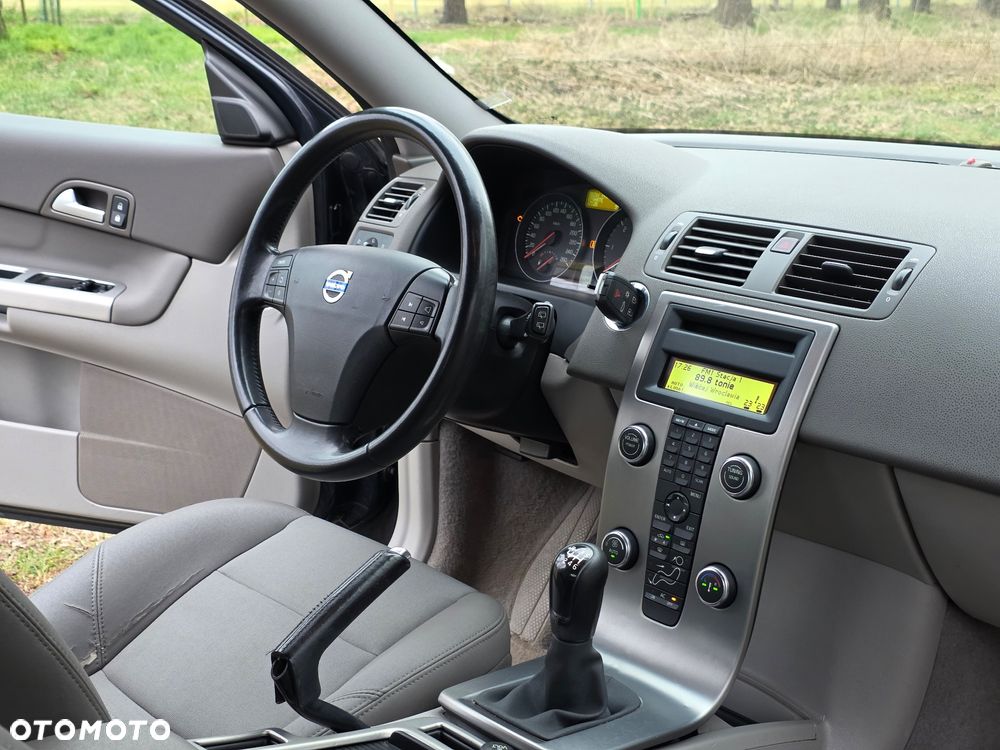 Volvo C30 2.0D Momentum - 7