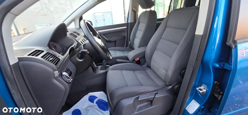 Volkswagen Touran 1.9 TDI DPF Highline - 26