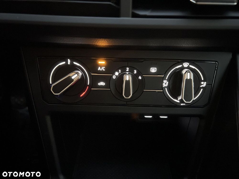 Volkswagen Polo - 13