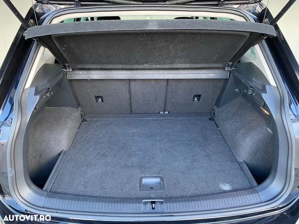 Volkswagen Tiguan - 32