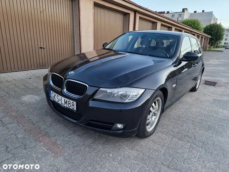 BMW Seria 3 318d DPF Touring - 1