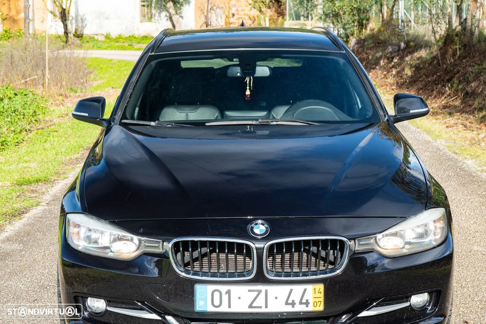 BMW 320 d Sport Line - 2