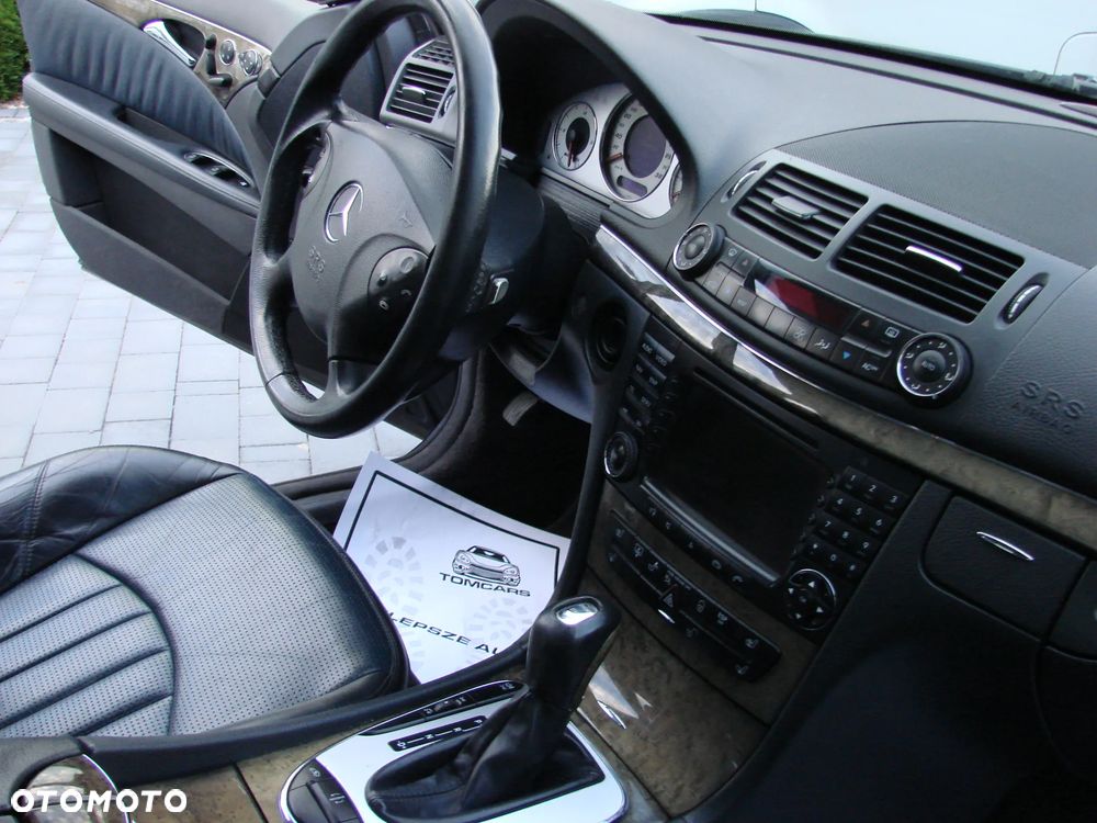 Mercedes-Benz Klasa E 55 AMG Automatik - 19