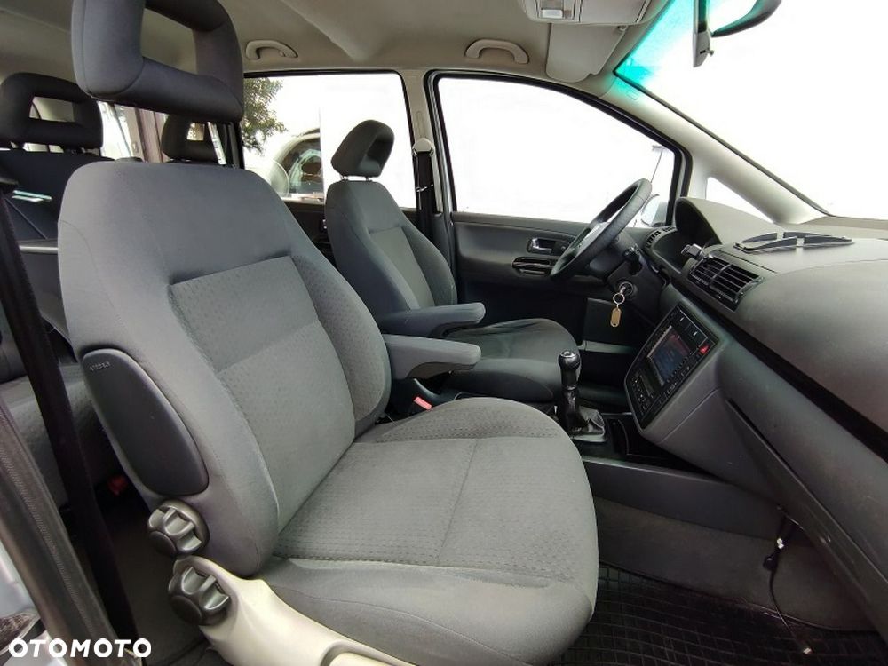 Volkswagen Sharan - 12