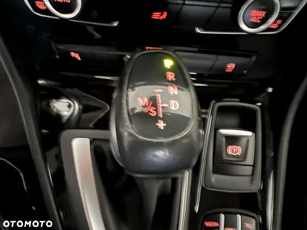 BMW Seria 2 218d Advantage sport - 35