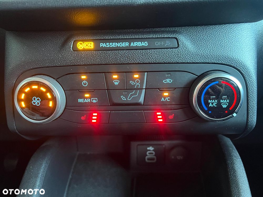 Ford Kuga 1.5 EcoBoost COOL&CONNECT - 33