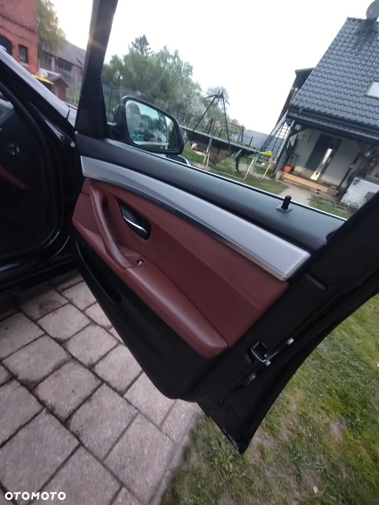 BMW Seria 5 530d Luxury Line - 37