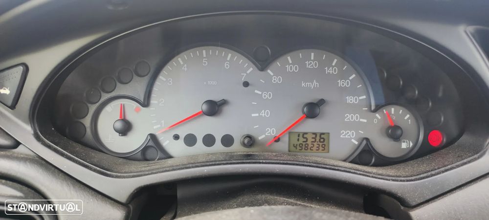 Ford Focus 1.6 F2000 - 2
