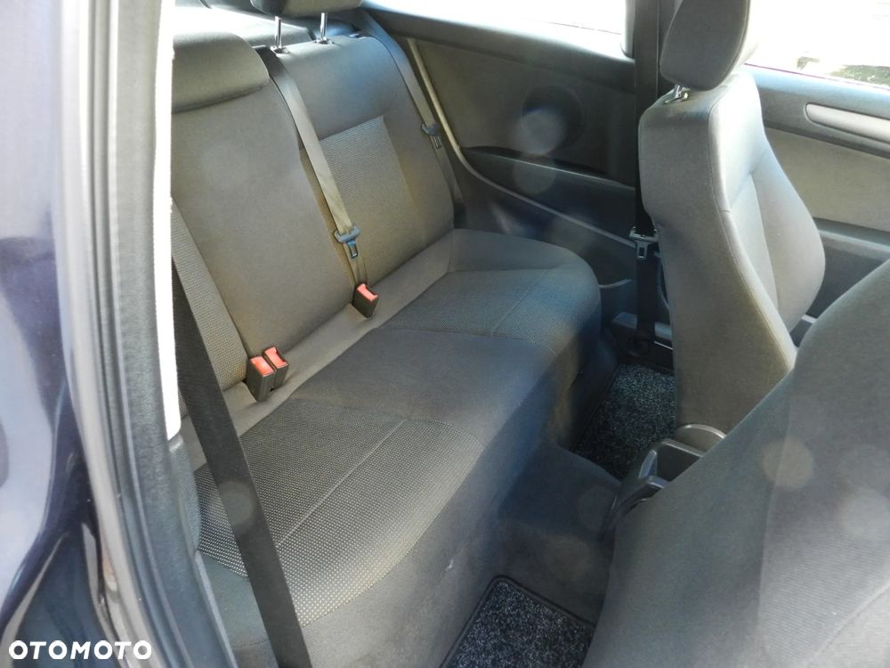 Opel Astra III GTC 1.4 Cosmo - 7
