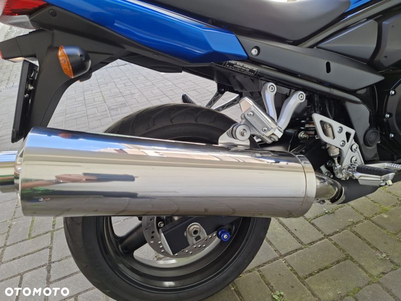 Suzuki GSX - 13