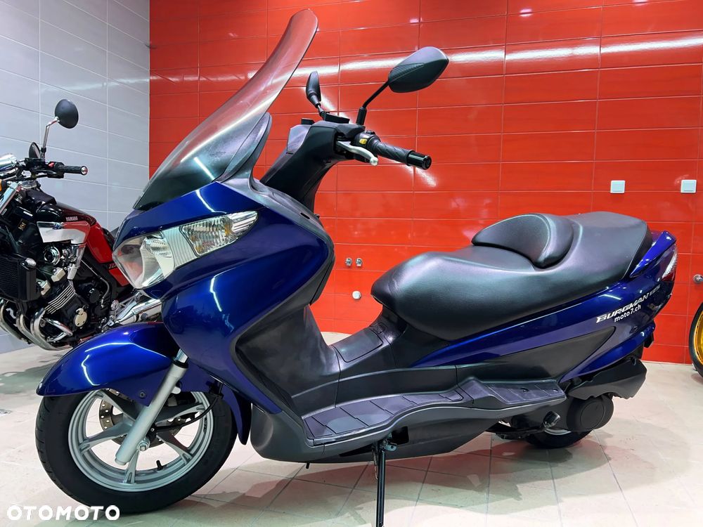 Suzuki Burgman - 9