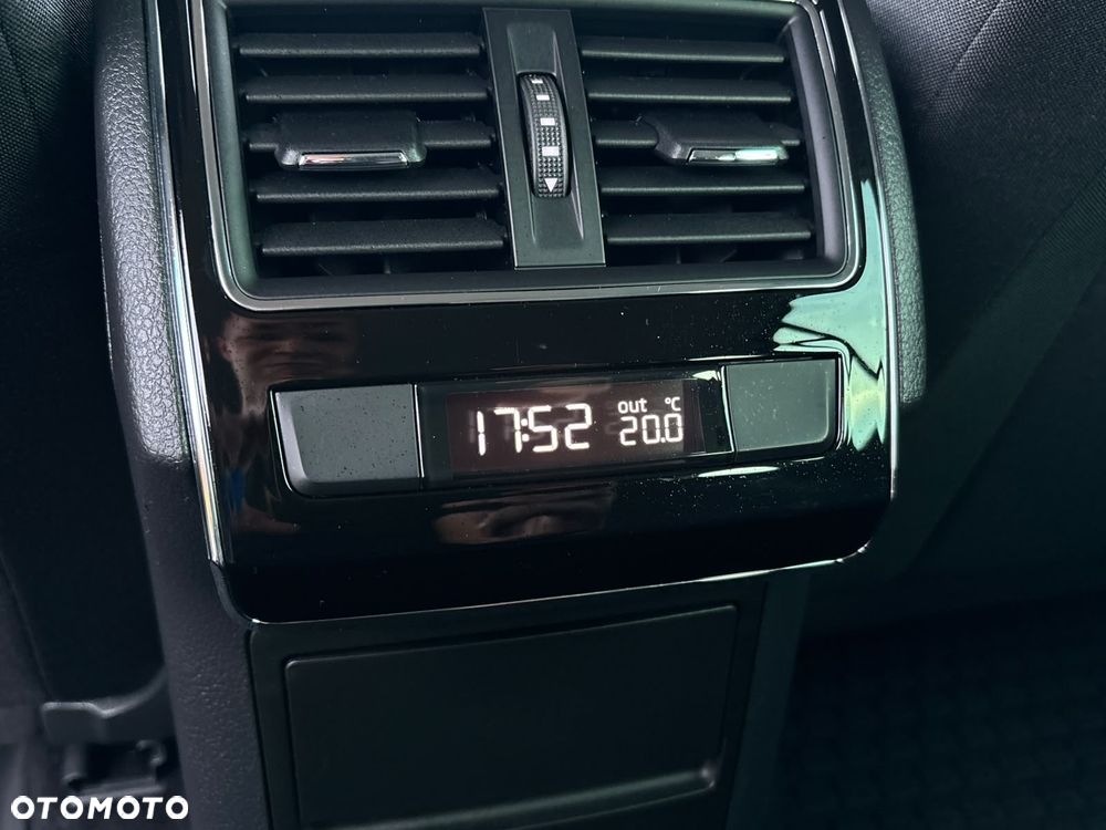 Skoda Superb 2.0 TDI DSG Premium Edition - 20