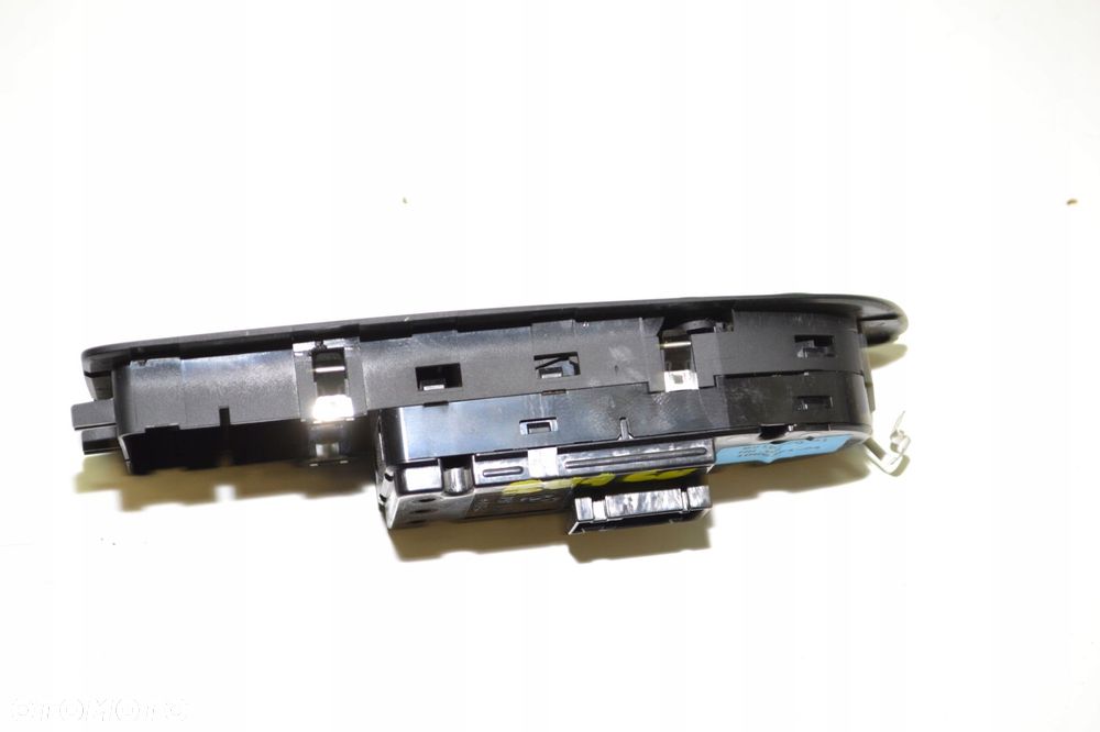 BMW E87 E81 PRZEŁĄCZNIK SZYB KIEROWCA EUROPA LEWY 9216520 - 4