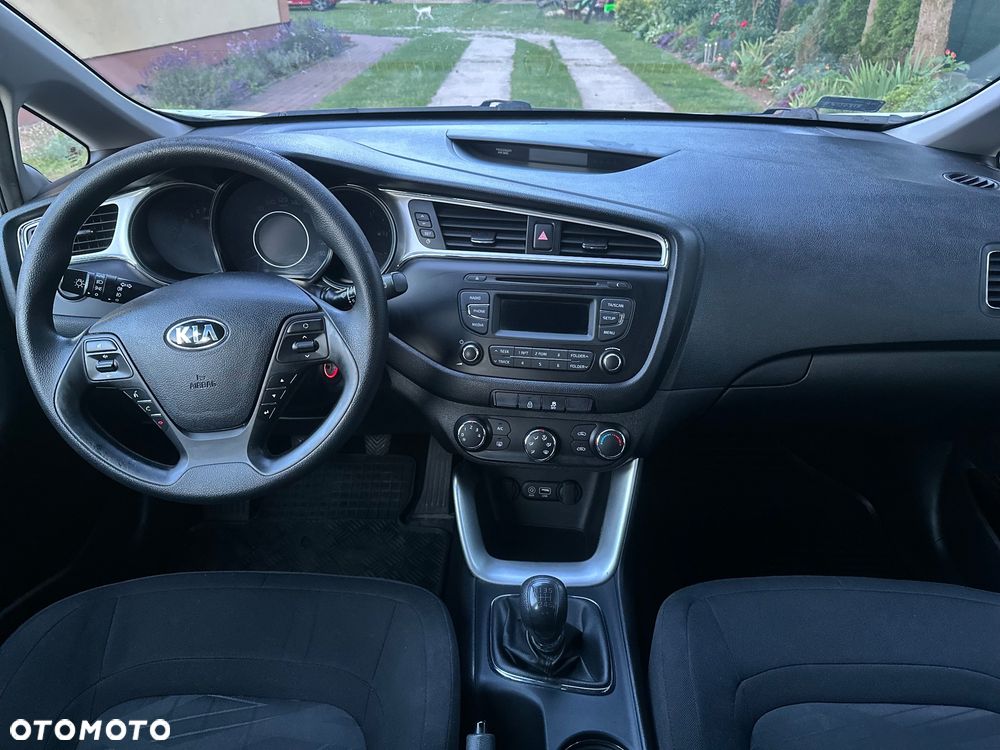 Kia Ceed 1.6 GDI M - 12