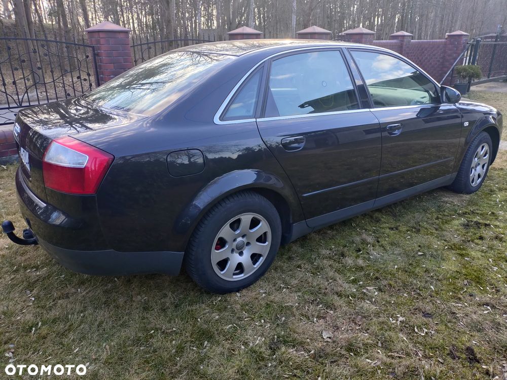 Audi A4 Limousine - 13