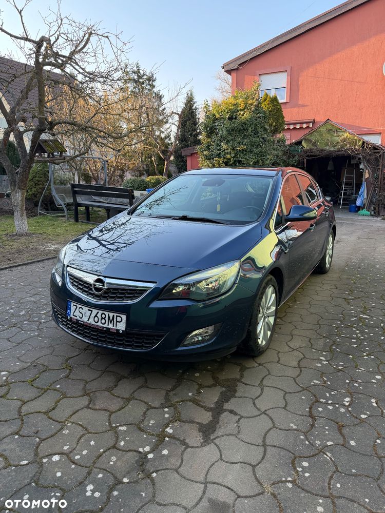 Opel Astra 1.3 CDTI Cosmo ecoFLEX - 1