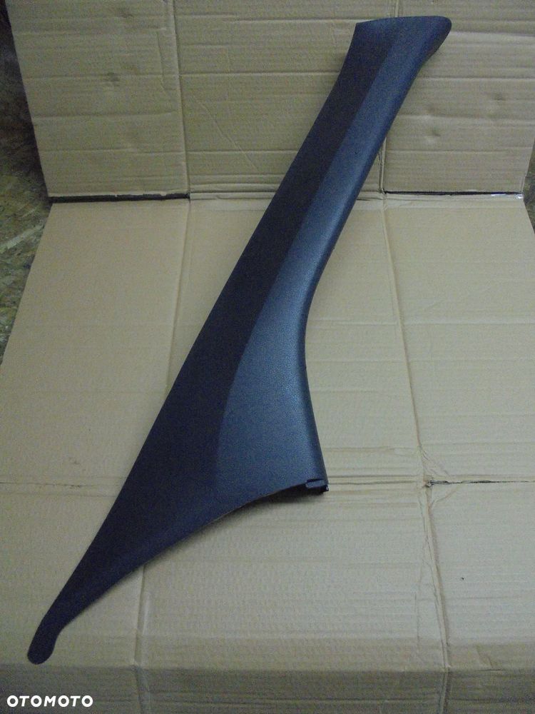 Mercedes-Benz OE A9076901200  OSŁONA SŁUPKA PRAWA MERCEDES SPRINTER 907