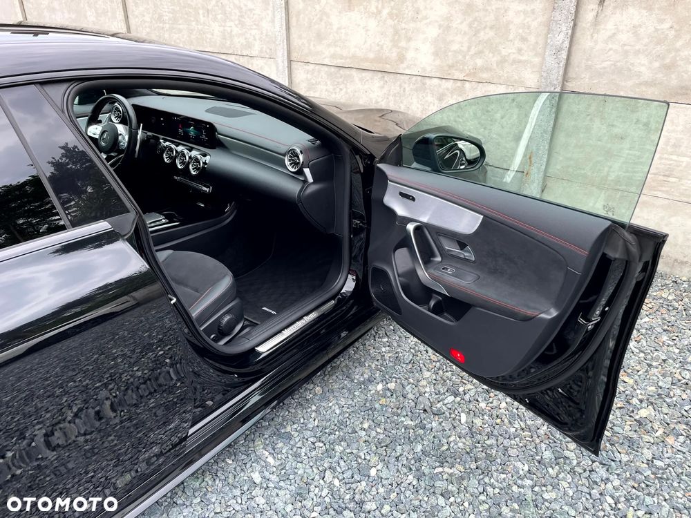 Mercedes-Benz CLA 200 d 8G-DCT AMG Line - 22