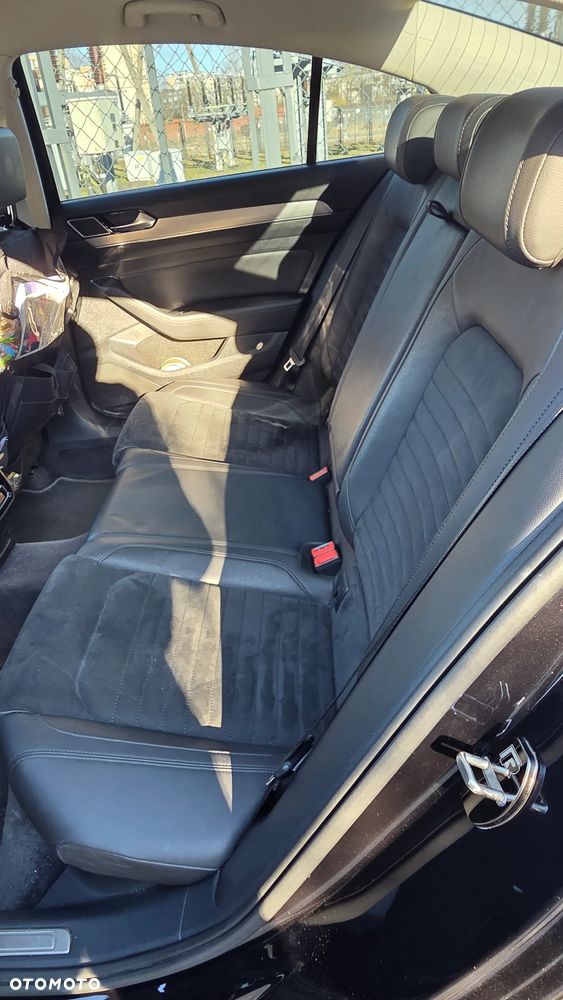 Volkswagen Passat - 8