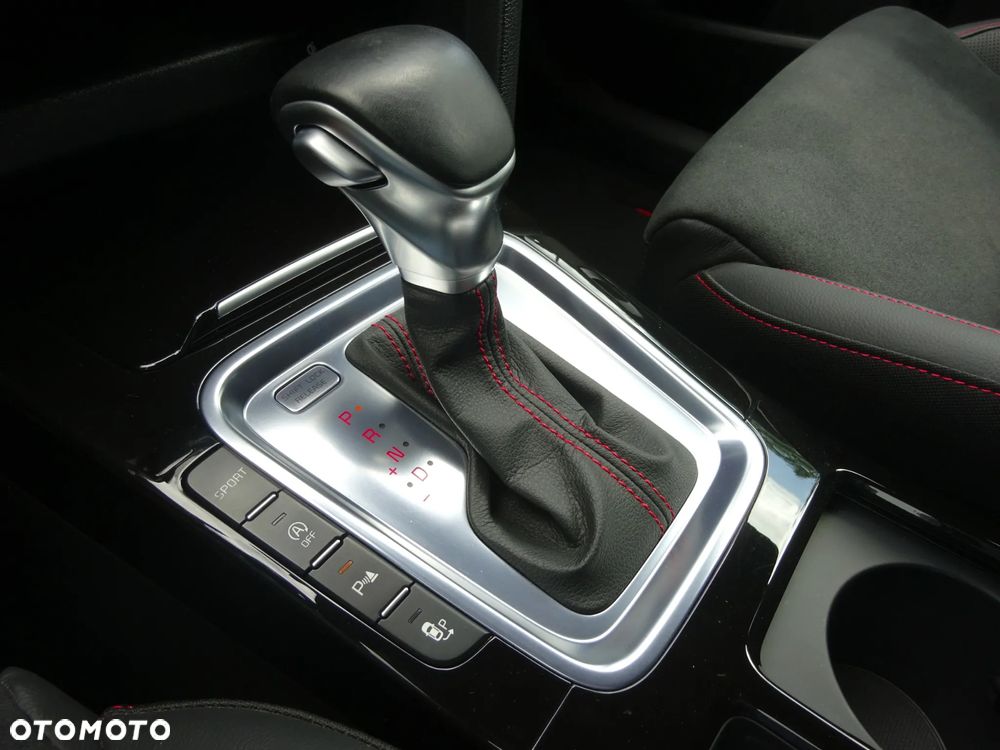 Kia ProCeed 1.6 T-GDI GT DCT - 7