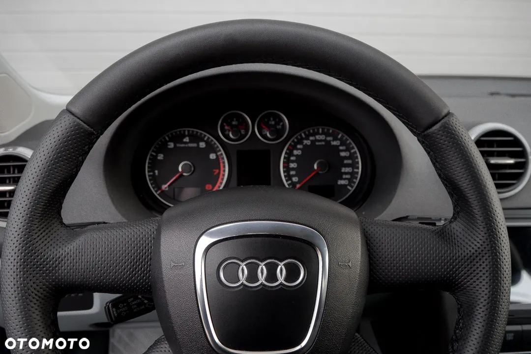 Audi A3 1.6 Attraction - 17