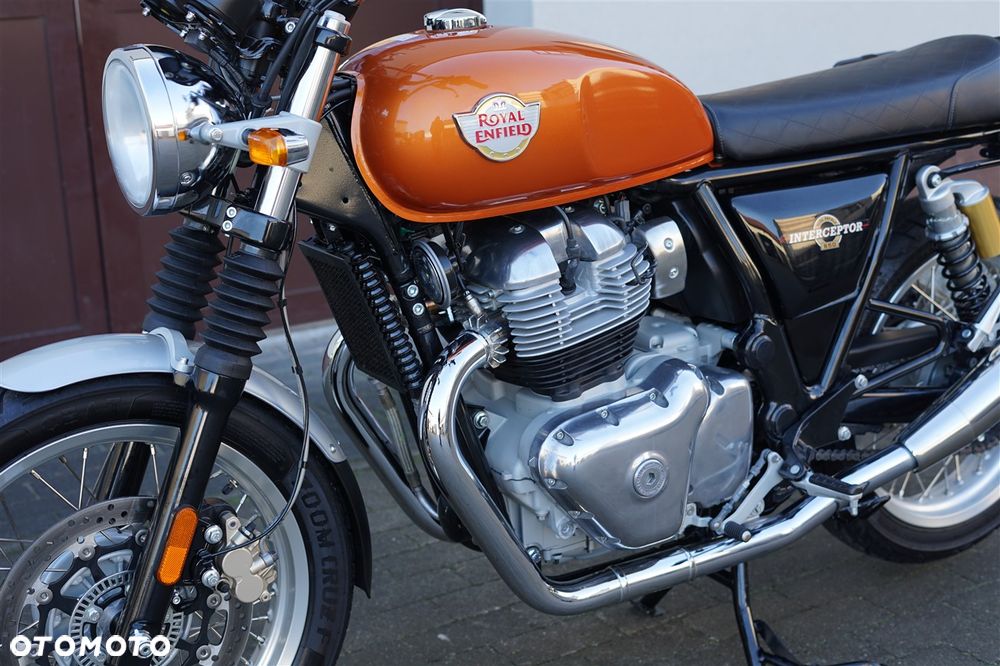 Royal Enfield Interceptor - 30
