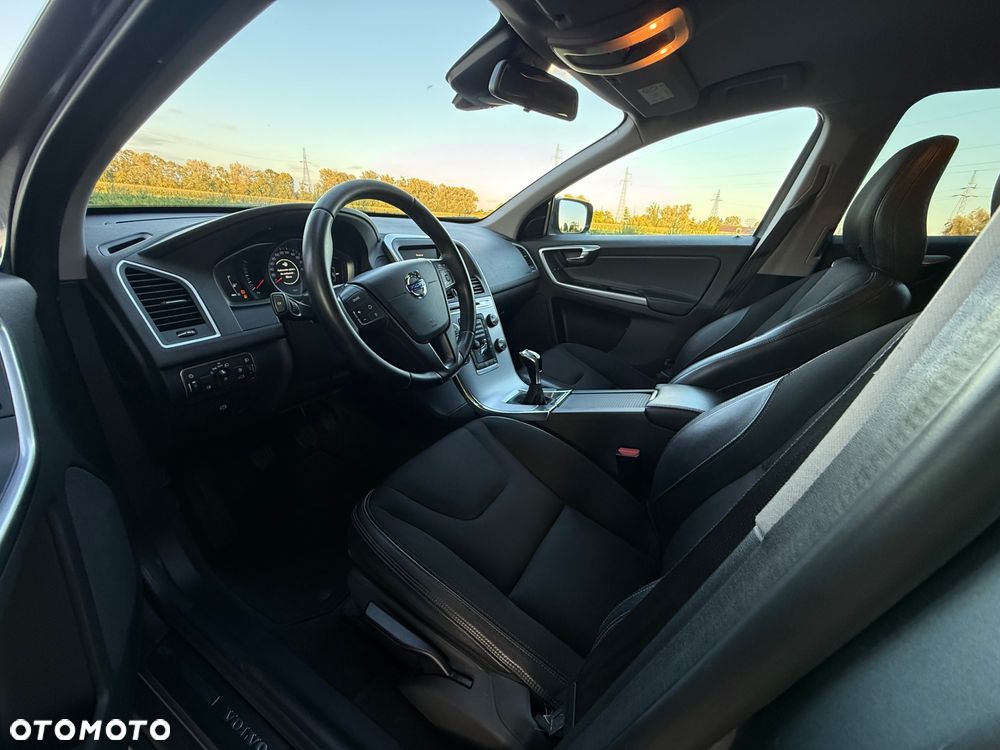 Volvo XC 60 D3 Momentum - 19