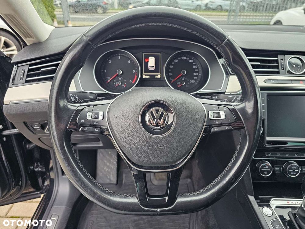 Volkswagen Passat - 26