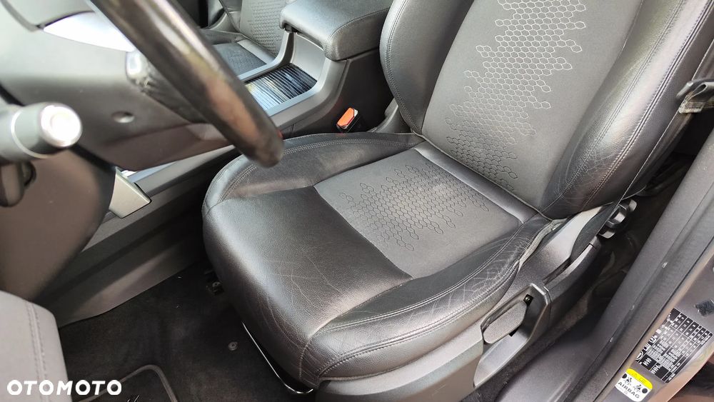 Land Rover Discovery Sport 2.0 TD4 HSE - 19