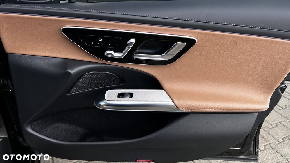 Mercedes-Benz Klasa E 220 d mHEV 4-Matic AMG 9G-Tronic - 24